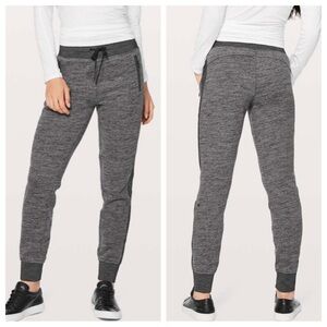 Lululemon heathered gray black Get Going 28.5” ankle jogger pants side stripe 6